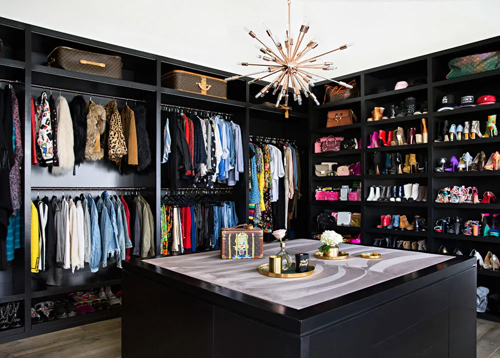 Bold Design for Life and Entertainment in Malibu - Gallery image 13