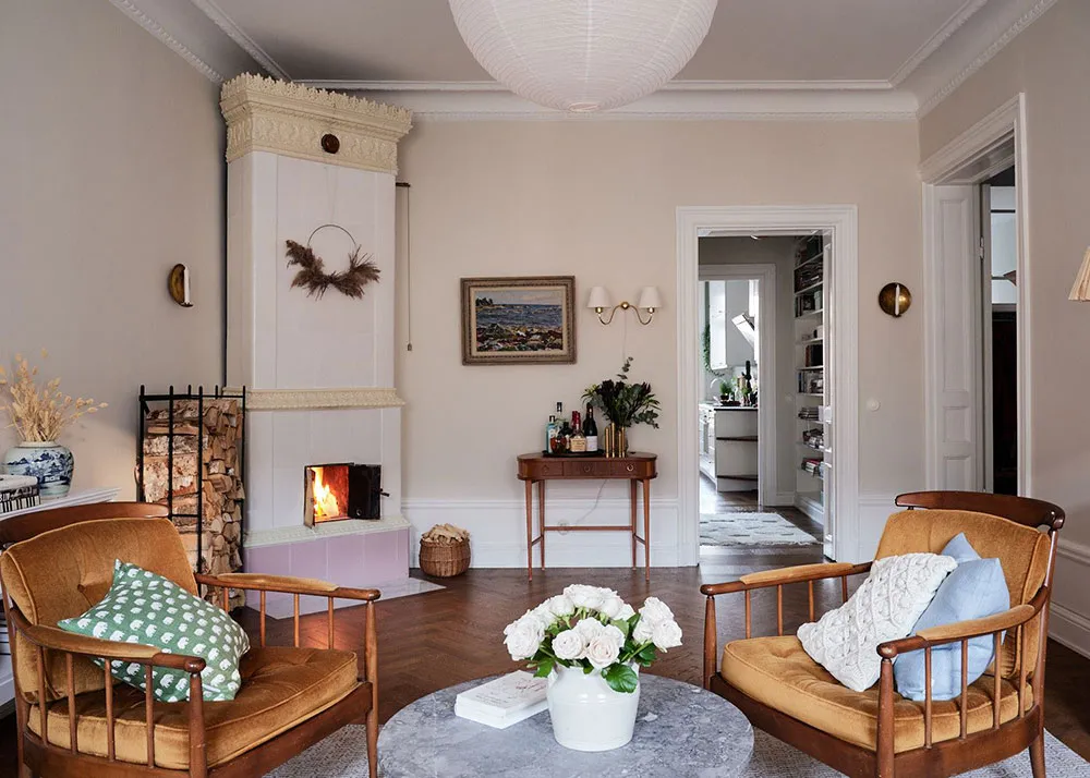 Прекрасна скандинавська квартира з зеленими стінами та ретро-деталями - Gallery image 24