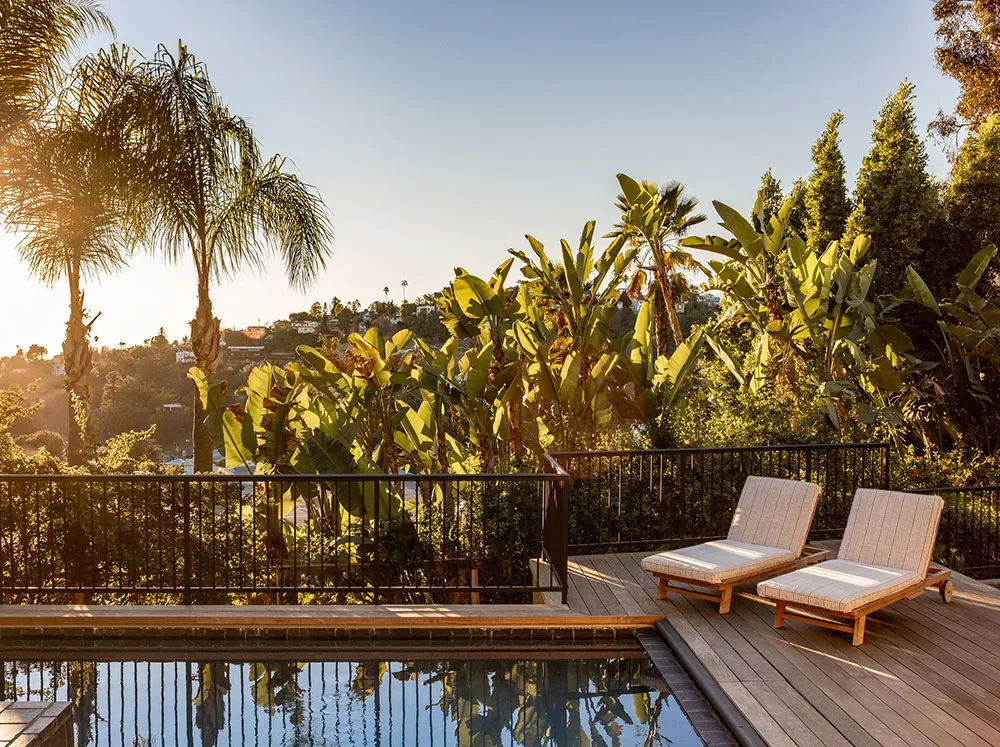 Много дерева и интересные принты: яркий интерьер красивого дома в стиле Тюдор - Gallery image 23