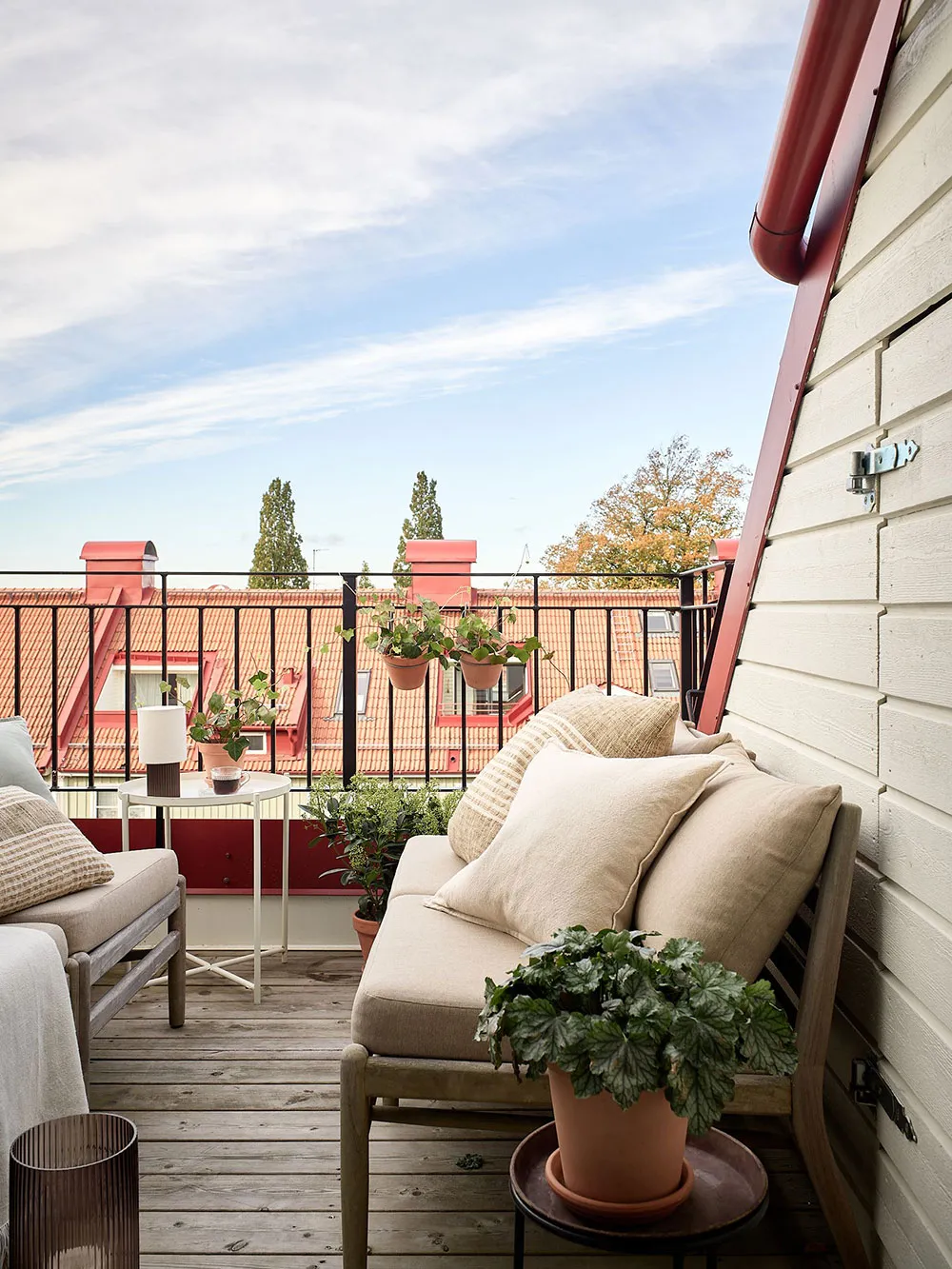 Светлая скандинавская квартира с эффектной мансардой (69 кв. м) - Gallery image 4