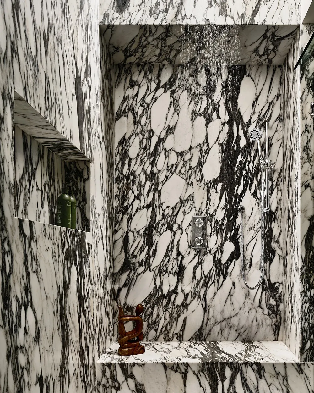 Warm modernes Design und Blick auf die Bucht: Haus in Los Angeles - Gallery image 12