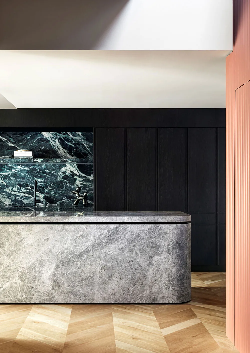 Rénovation moderne colorée d'une maison de 1930 à Melbourne - Gallery image 6