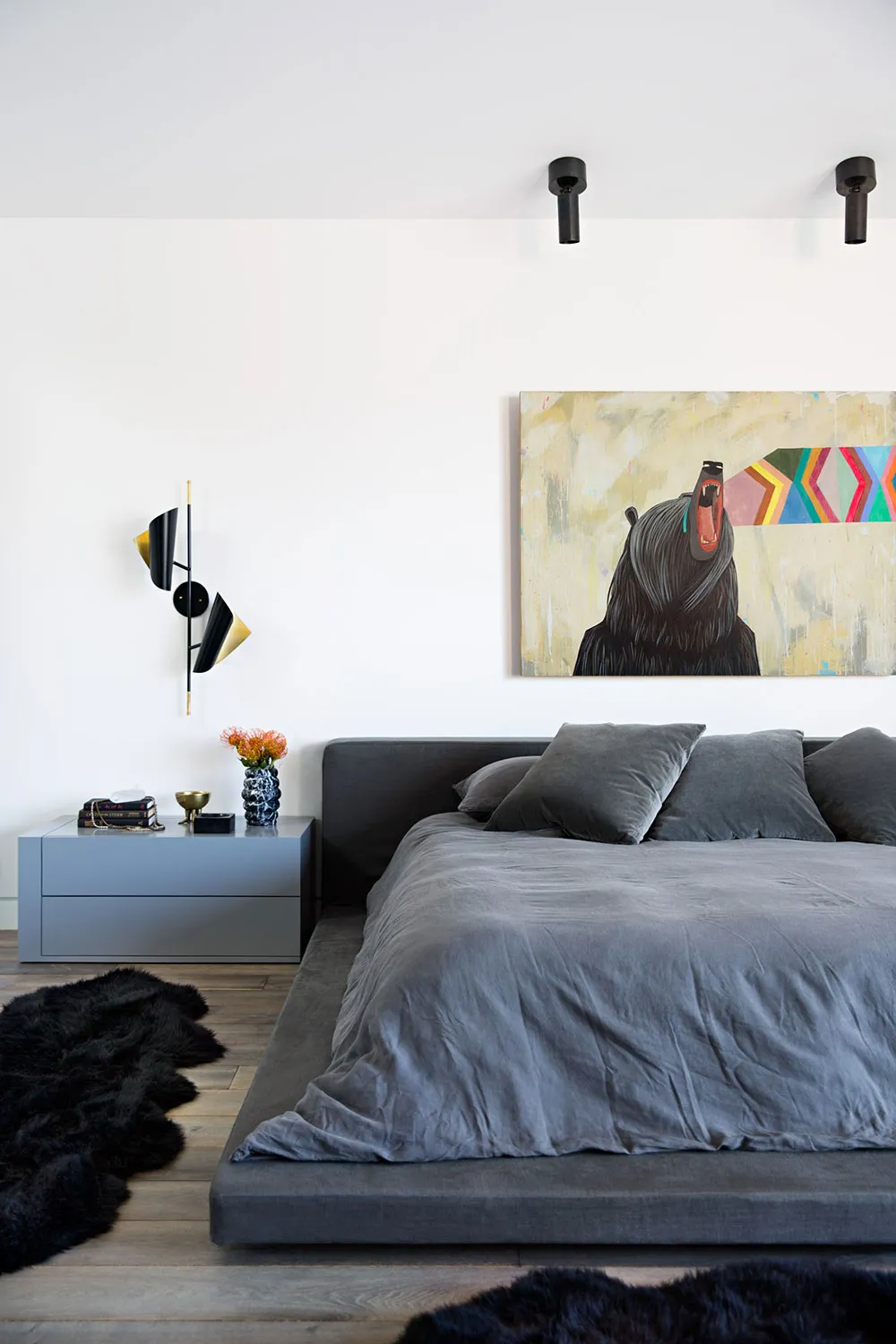 Bold Design for Life and Entertainment in Malibu - Gallery image 10