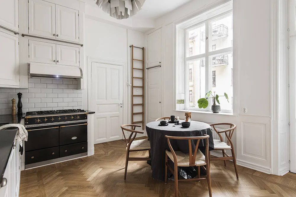 Смілива сучасна класика в Стокгольмі - Gallery image 27