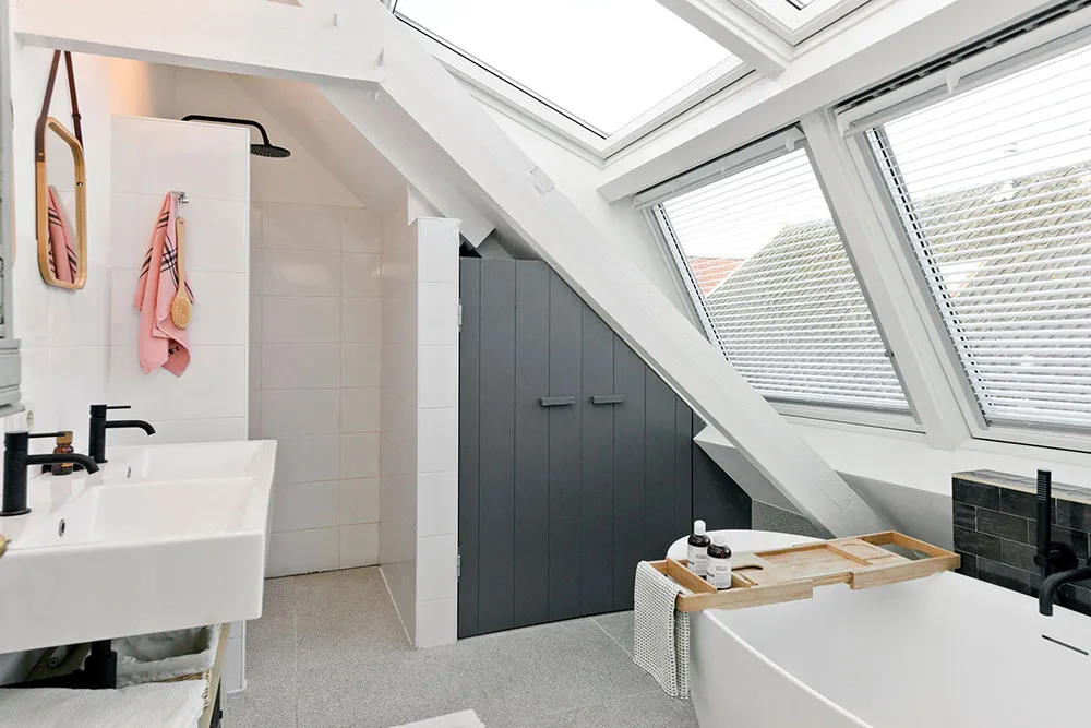 Cute Dutch Cottage with White Interiors - Gallery image 32