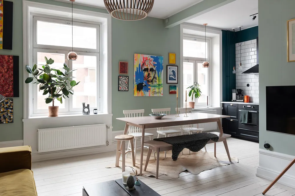 Голубые стены и современное искусство: красочная квартира в Стокгольме (54 кв. м) - Gallery image 5