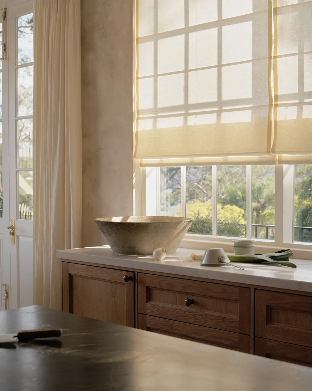 Приятная игра света и текстур в дизайне дома в Сиднее - Gallery image 2