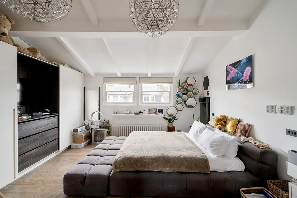 Белая квартира в Лондоне с декором, неподвластном времени - Gallery image 15