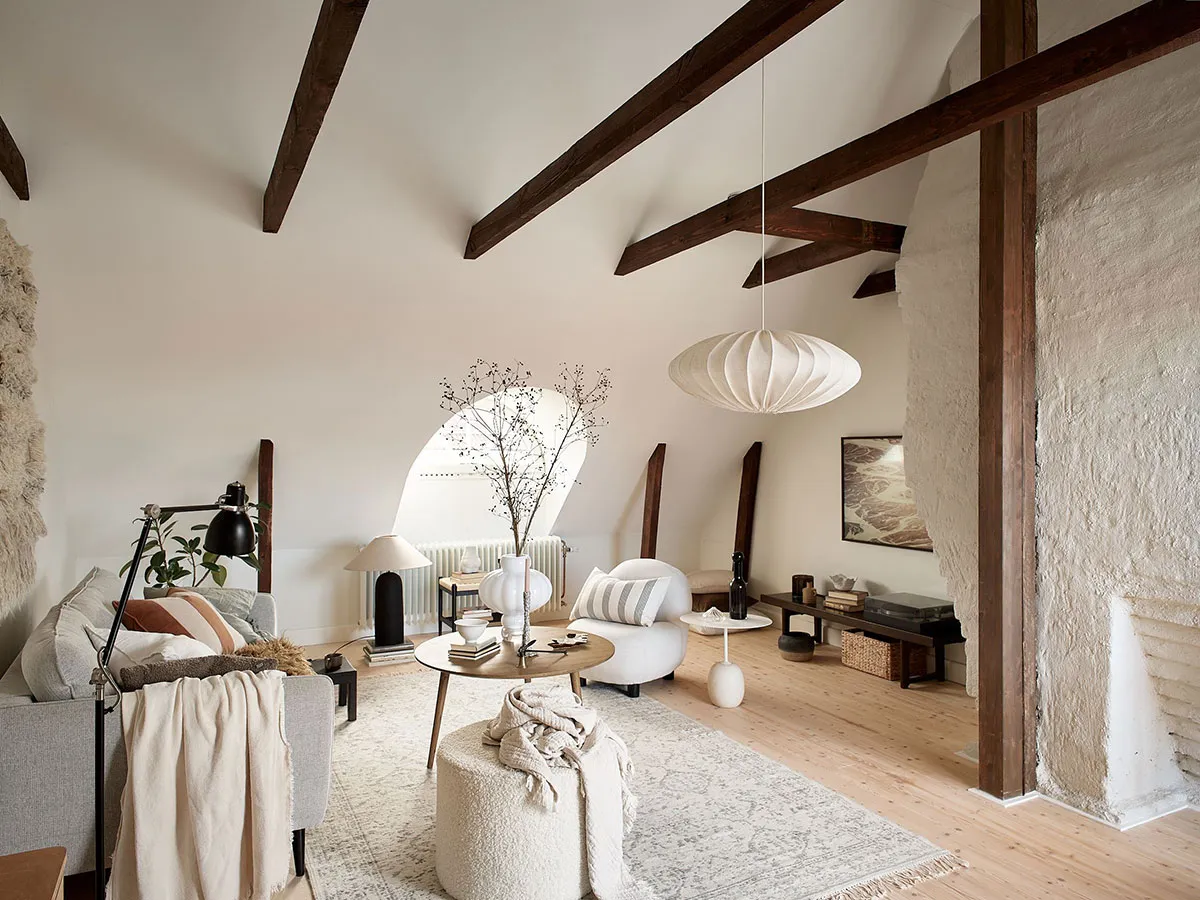 Светлая скандинавская квартира с эффектной мансардой (69 кв. м) - Gallery image 1