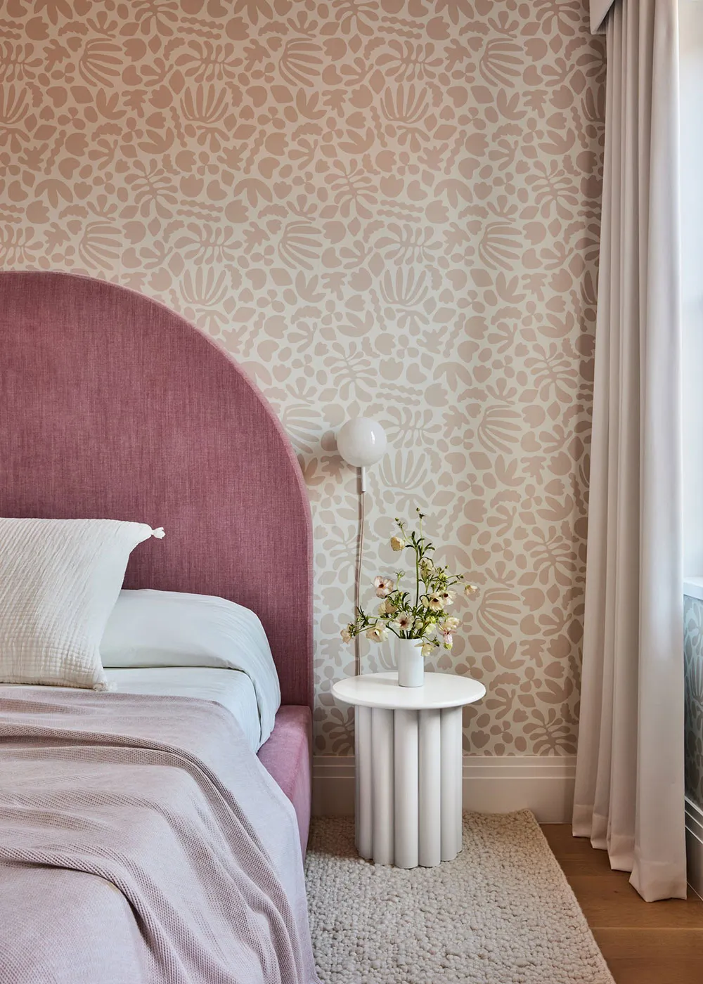 Eleganter Minimalismus mit abgerundeten Ecken: Townhouse in New Jersey - Gallery image 17