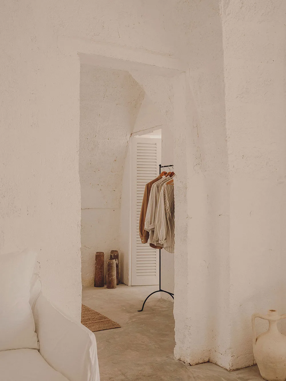 Прості лінії та аскетичний затишок у дизайні курортного будинку в Італії - Gallery image 16