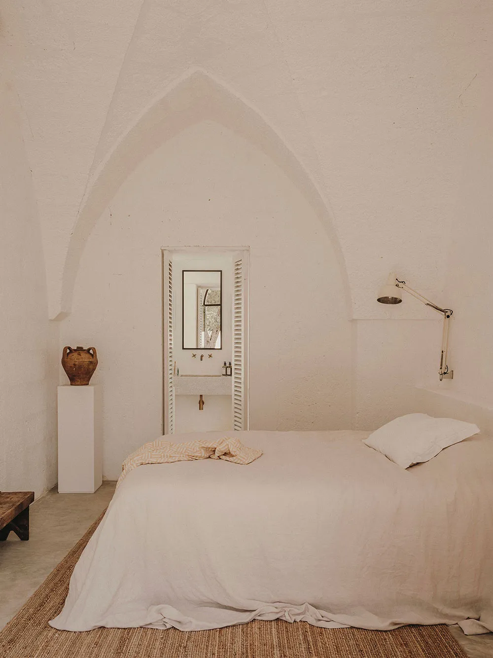 Прості лінії та аскетичний затишок у дизайні курортного будинку в Італії - Gallery image 8