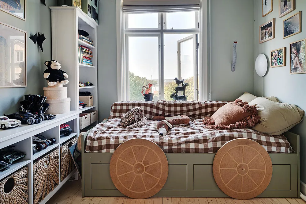 Обильний декор у квартирі в будинку XVIII століття у Гетеборзі - Gallery image 19