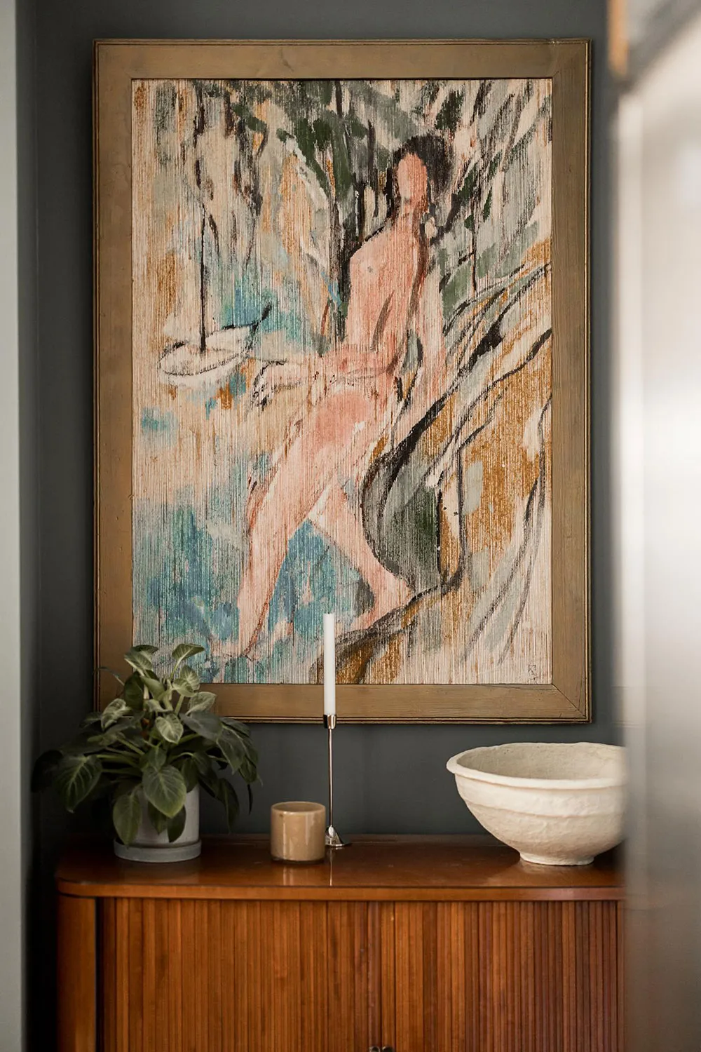 Hermosa unidad escandinava con paredes oscuras y techos altos (77 m²) - Gallery image 18