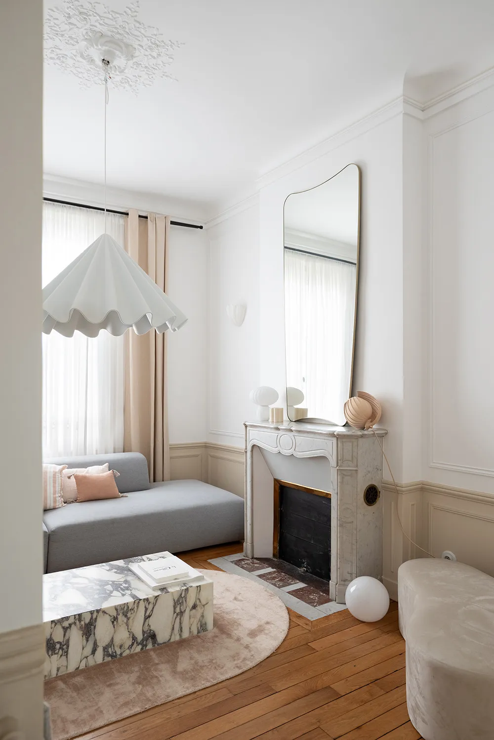 Светлое обновление старинного семейного дома в пригороде Парижа - Gallery image 10