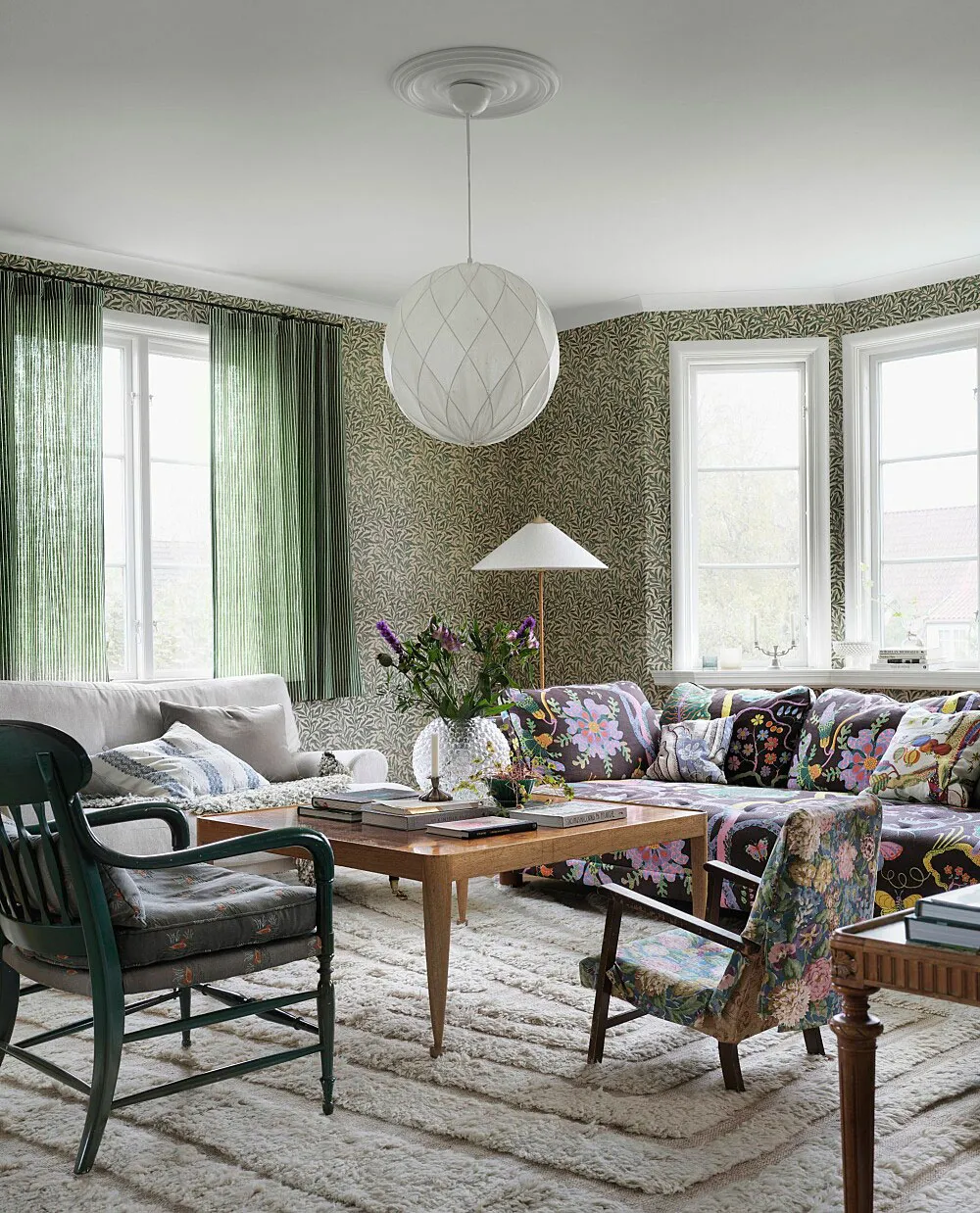 Кухня мечты и активные принты: живой интерьер дачи шведского блогера Johanna Bradford - Gallery image 1