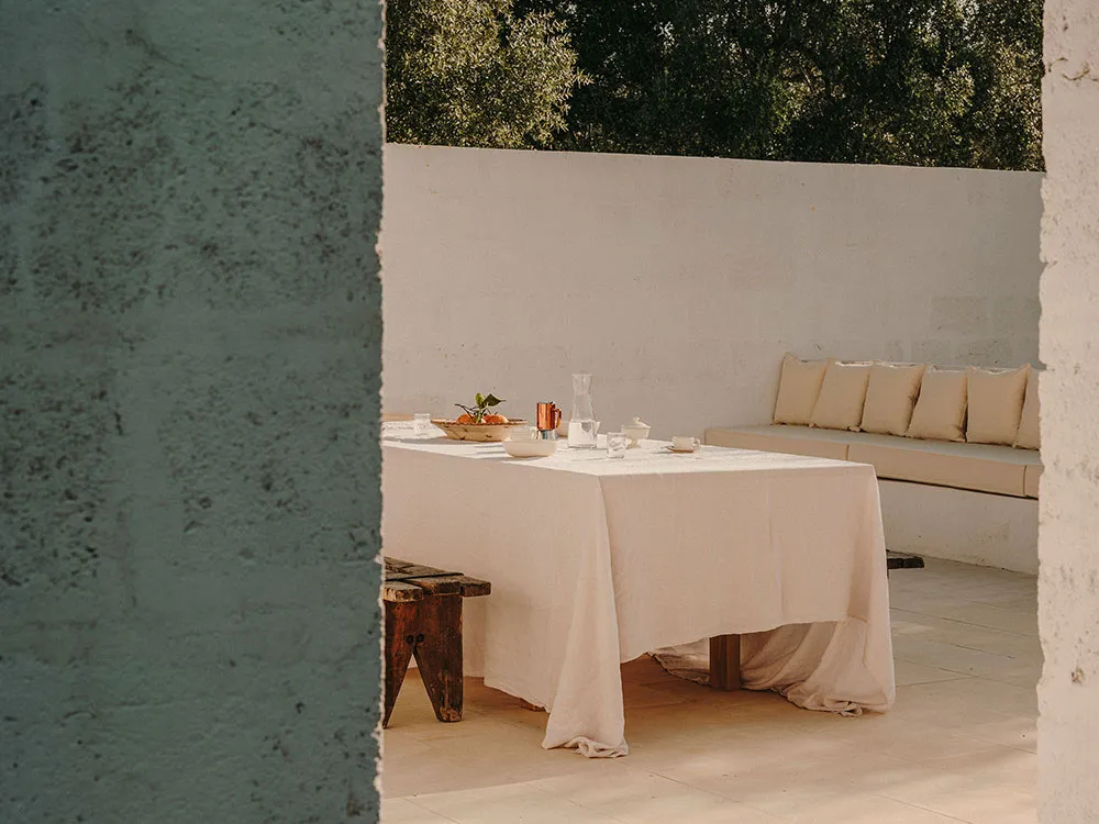 Прості лінії та аскетичний затишок у дизайні курортного будинку в Італії - Gallery image 28