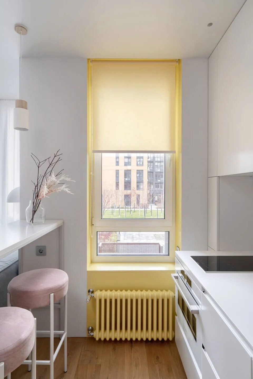 Rose, bleu, jaune : petite appartement à Kiev avec des accents pastel (32 m²) - Gallery image 4