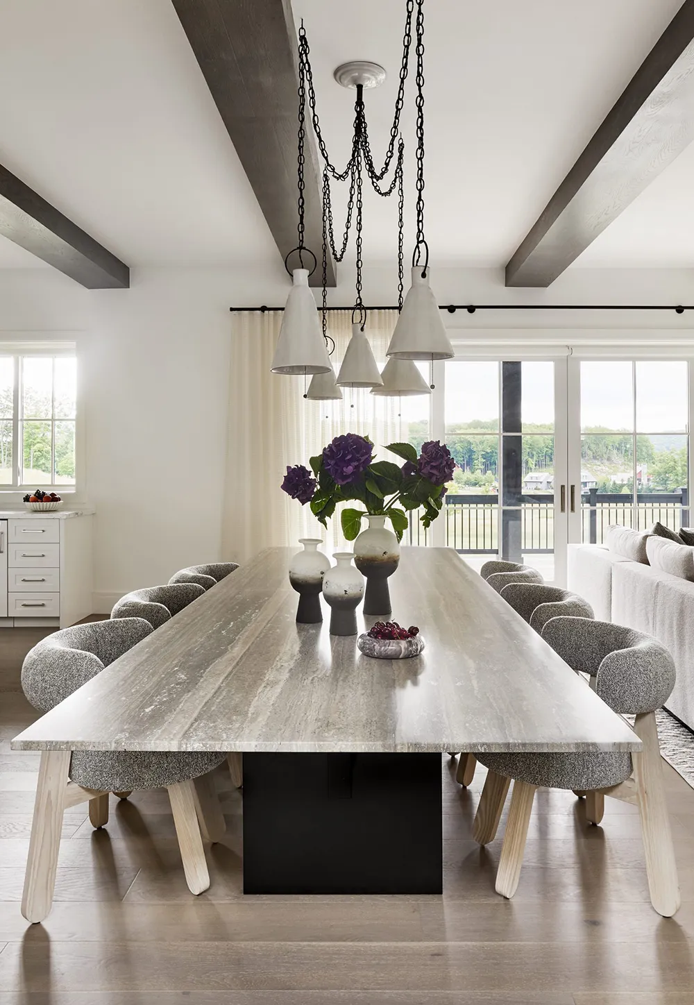 Intérieur neutre chaleureux pour une maison familiale à New York - Gallery image 2