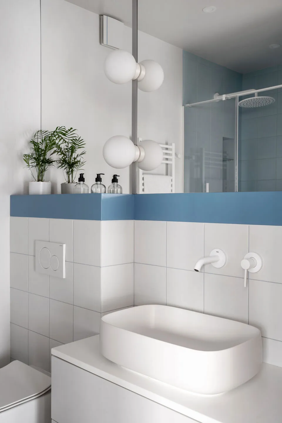 Rose, bleu, jaune : petite appartement à Kiev avec des accents pastel (32 m²) - Gallery image 17