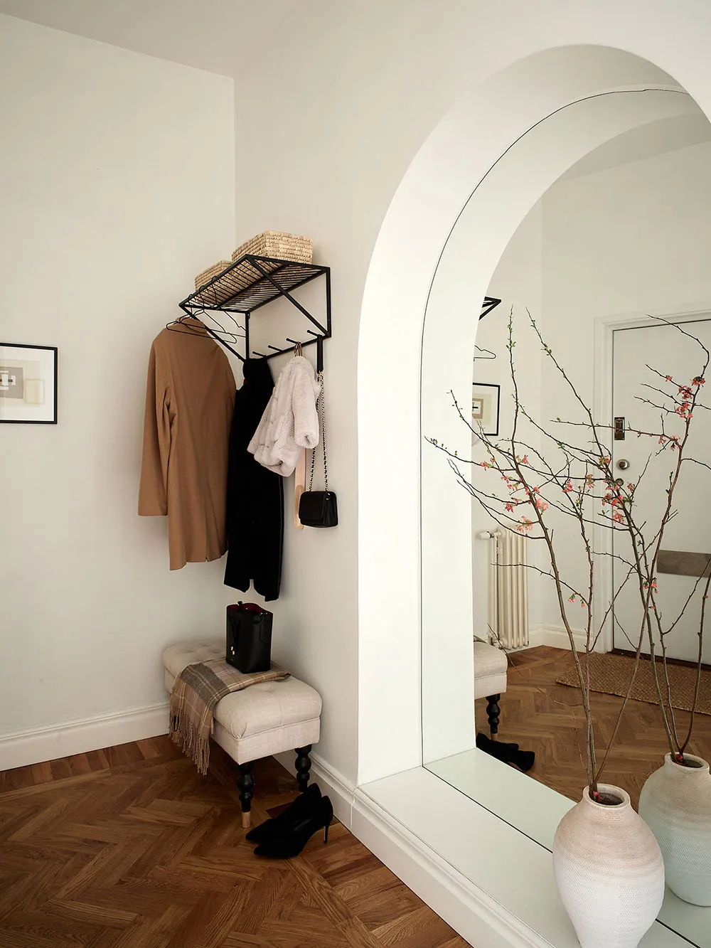 Warm and Gentle Scandinavian Interior with Small Means (87 sq. m) - Gallery image 17