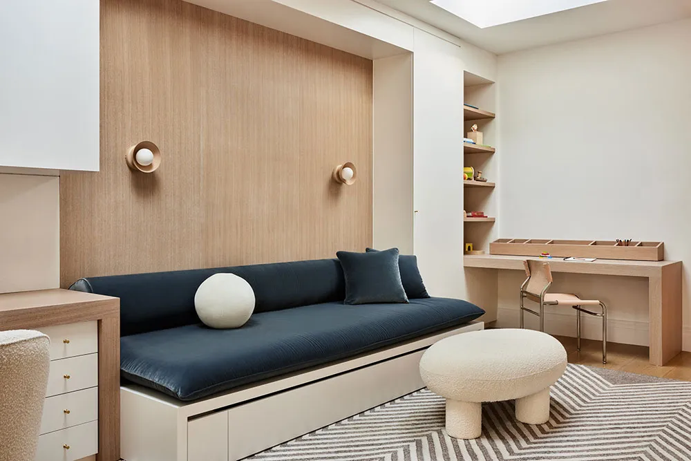 Eleganter Minimalismus mit abgerundeten Ecken: Townhouse in New Jersey - Gallery image 21