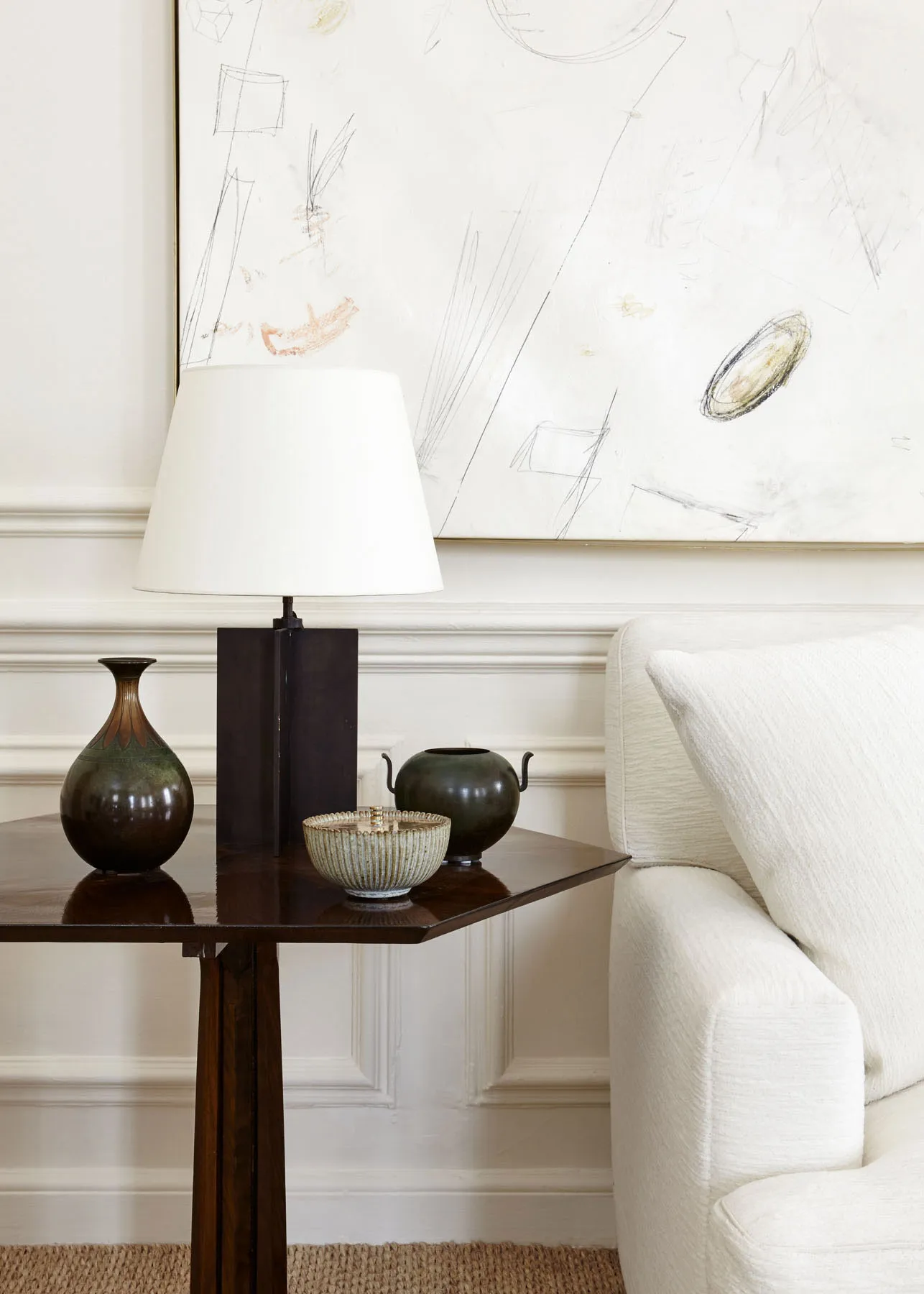 ニューヨークのエレガントでモダンなアパートのインテリアにある木製キッチン - Gallery image 8