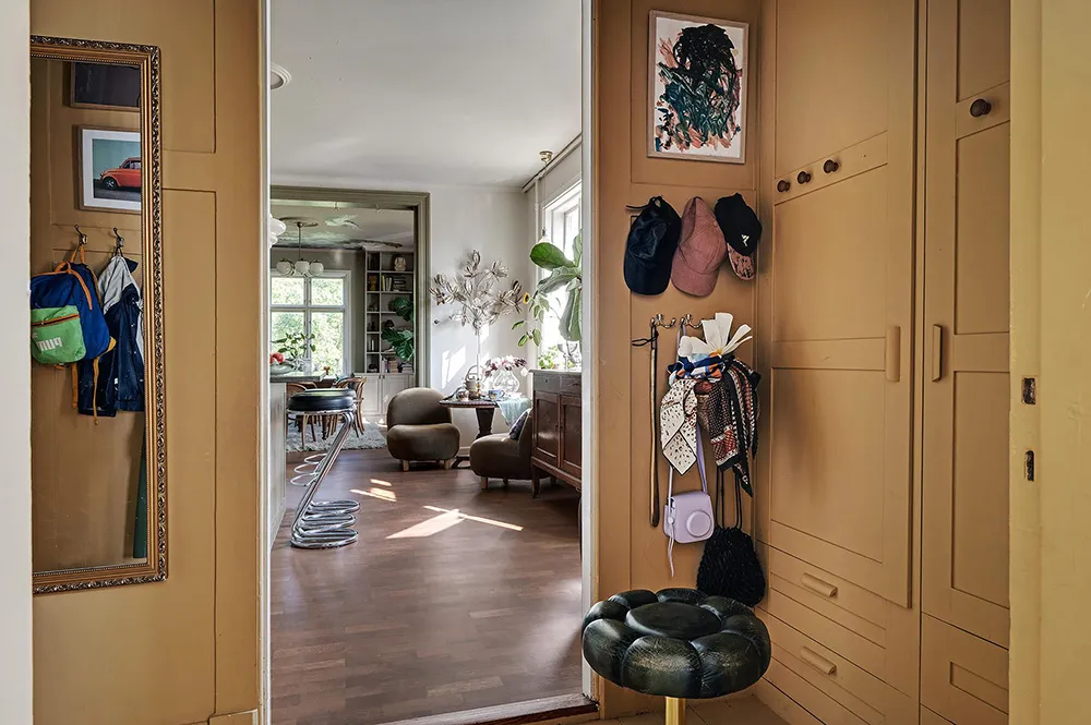 Обильний декор у квартирі в будинку XVIII століття у Гетеборзі - Gallery image 24