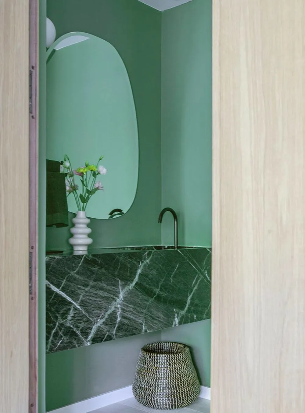 Beton und gemütlicher Minimalismus: Wohnung mit Garten in Argentinien - Gallery image 9