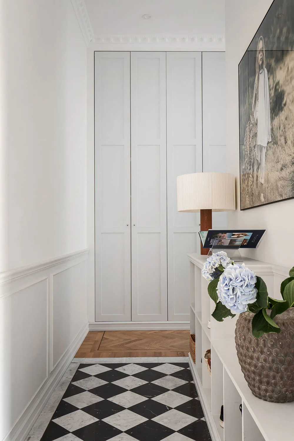 Stylish Scandinavian Interior with Pastel Ceiling (93 sqm) - Gallery image 27