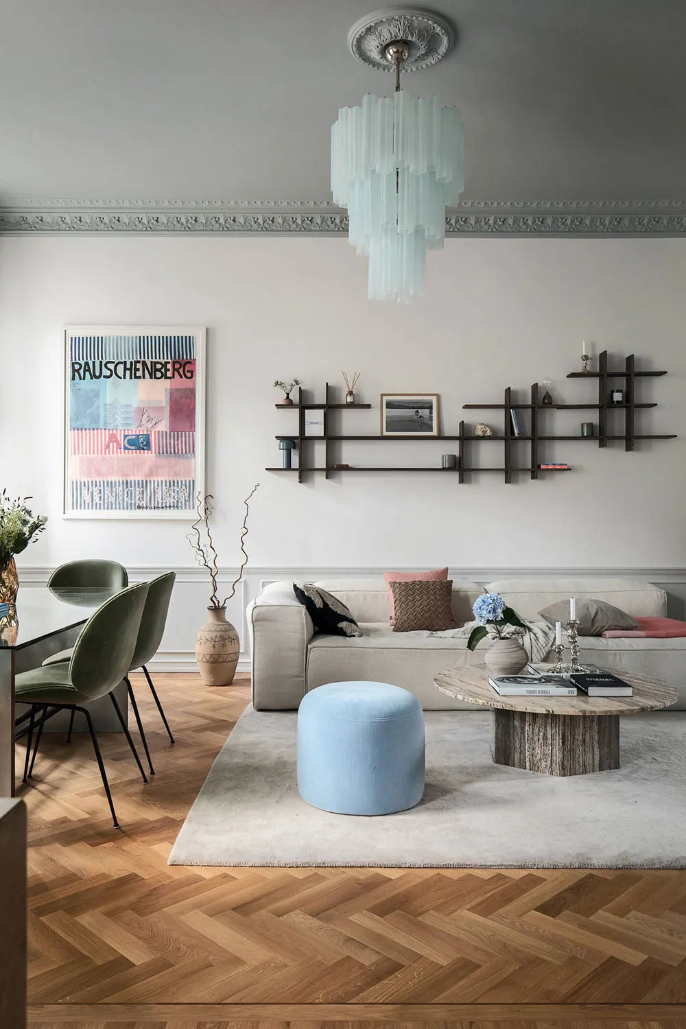 Stylish Scandinavian Interior with Pastel Ceiling (93 sqm) - Gallery image 1