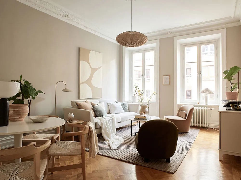 Warm and Gentle Scandinavian Interior with Small Means (87 sq. m) - Gallery image 2