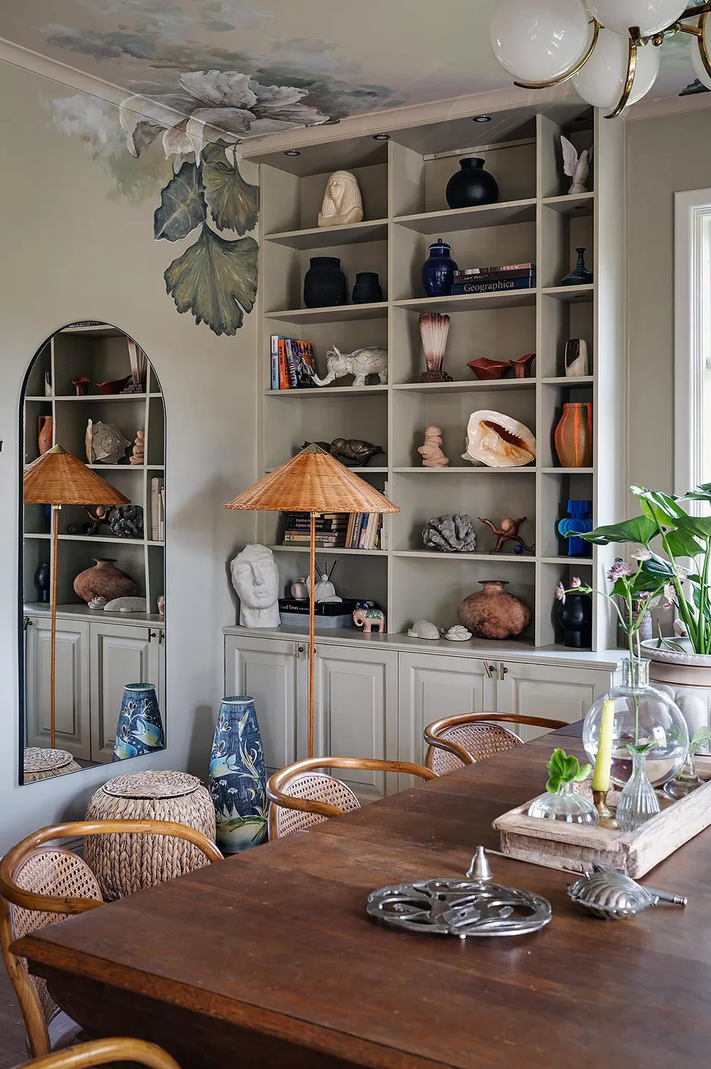 Обильний декор у квартирі в будинку XVIII століття у Гетеборзі - Gallery image 5