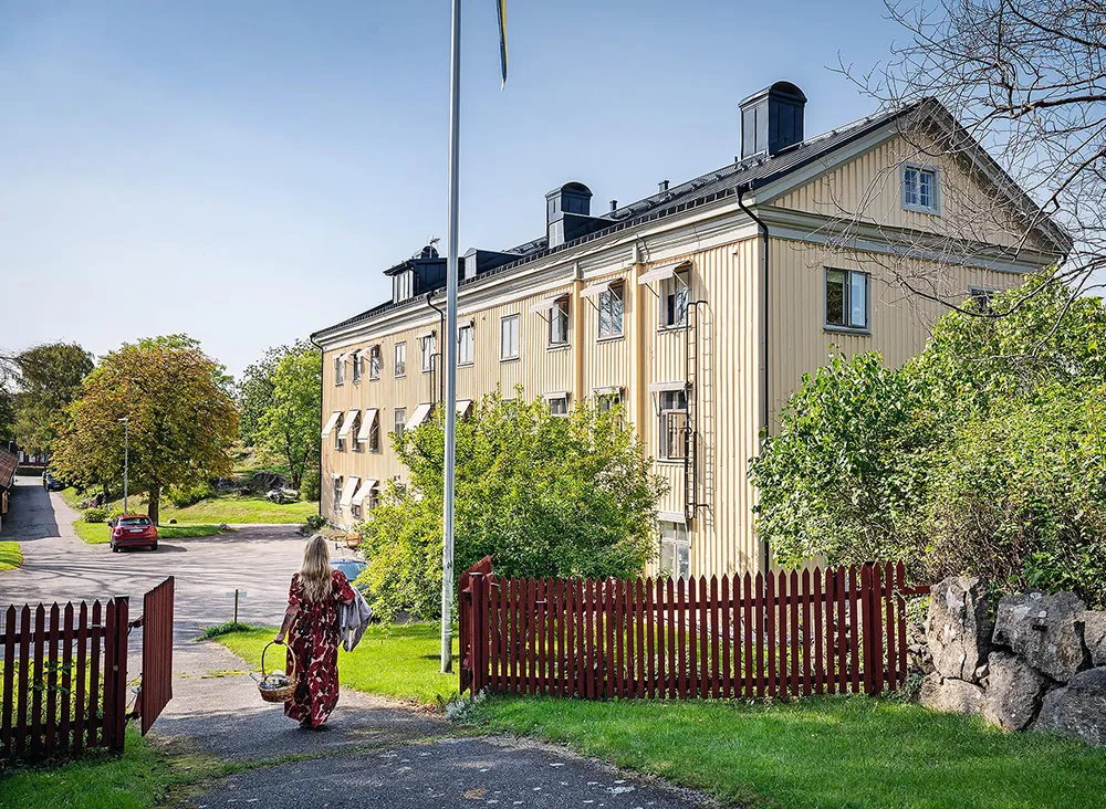 Обильний декор у квартирі в будинку XVIII століття у Гетеборзі - Gallery image 28