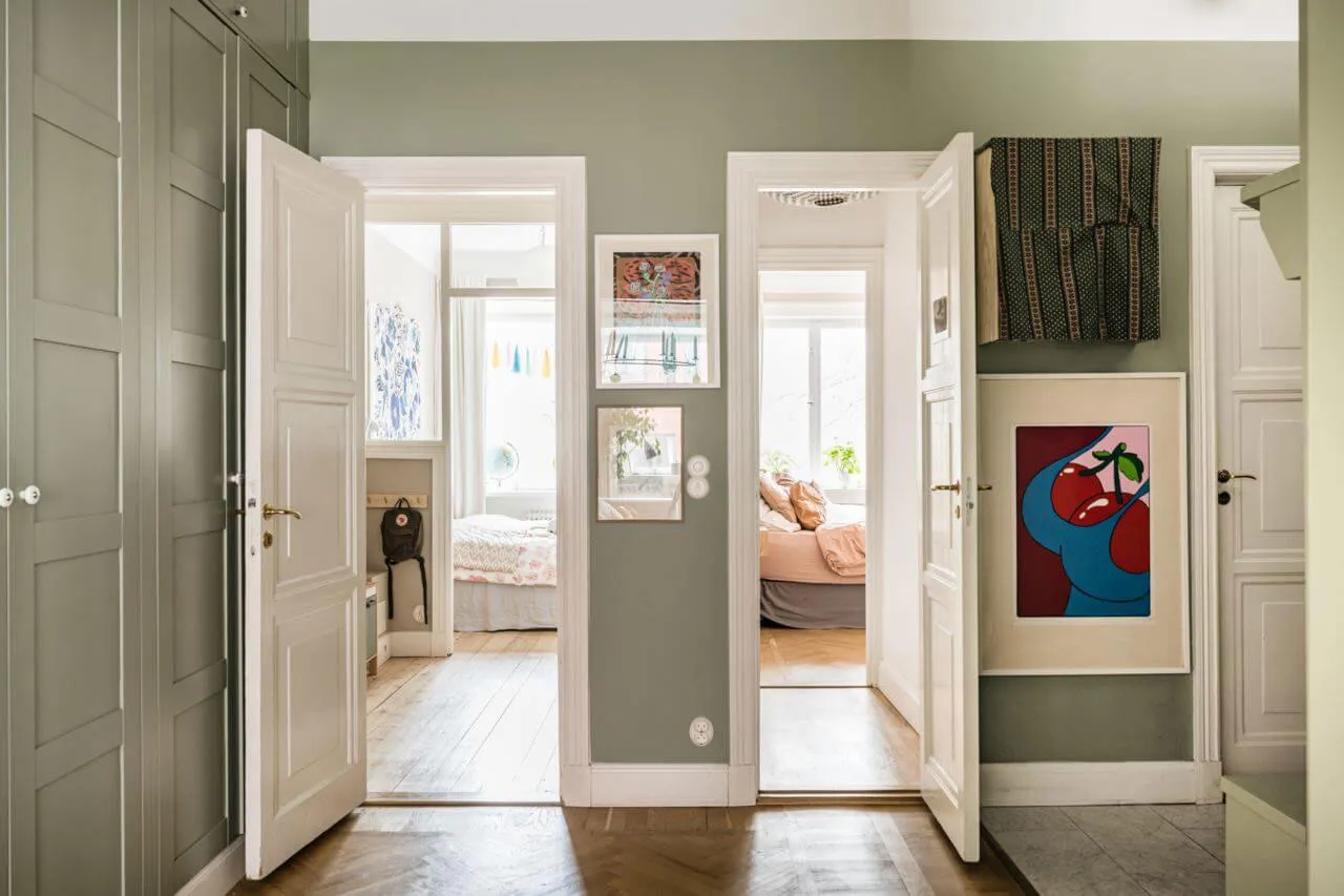 Cozy Scandinavian Interior with Large Library (98 sq. m) - Gallery image 23