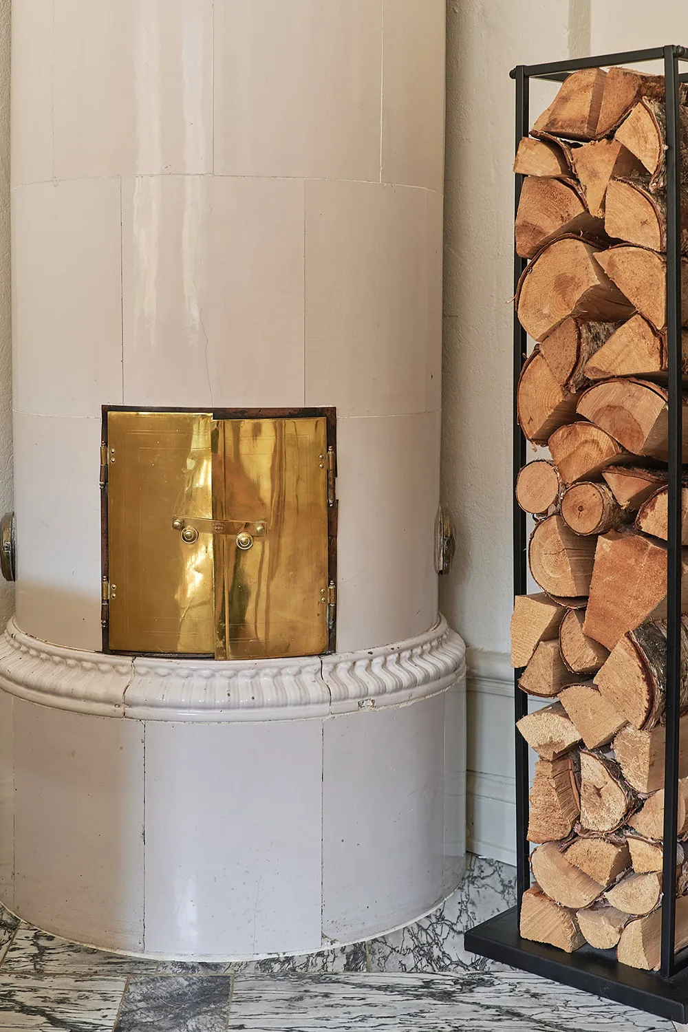 Компактная трехкомнатная квартира в Швеции в монохромных тонах (65 кв. м) - Gallery image 7