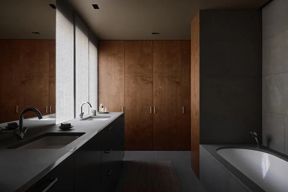 Intérieur minimaliste chaleureux d'un town-house moderne en Belgique - Gallery image 10