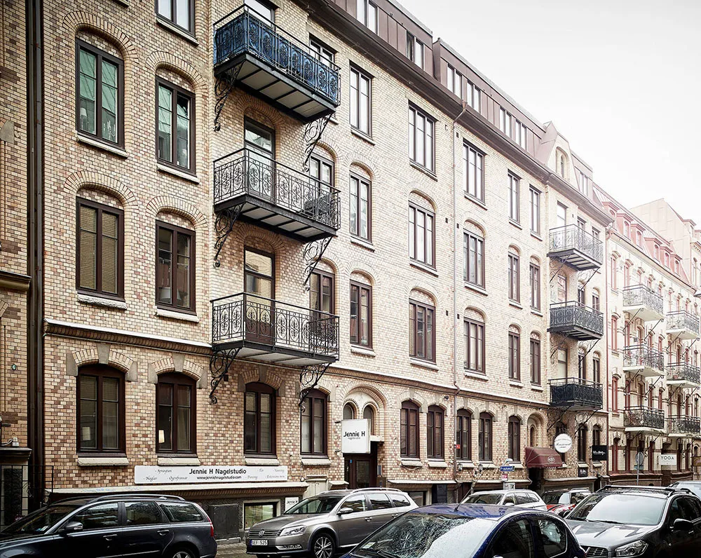 Warm and Gentle Scandinavian Interior with Small Means (87 sq. m) - Gallery image 18