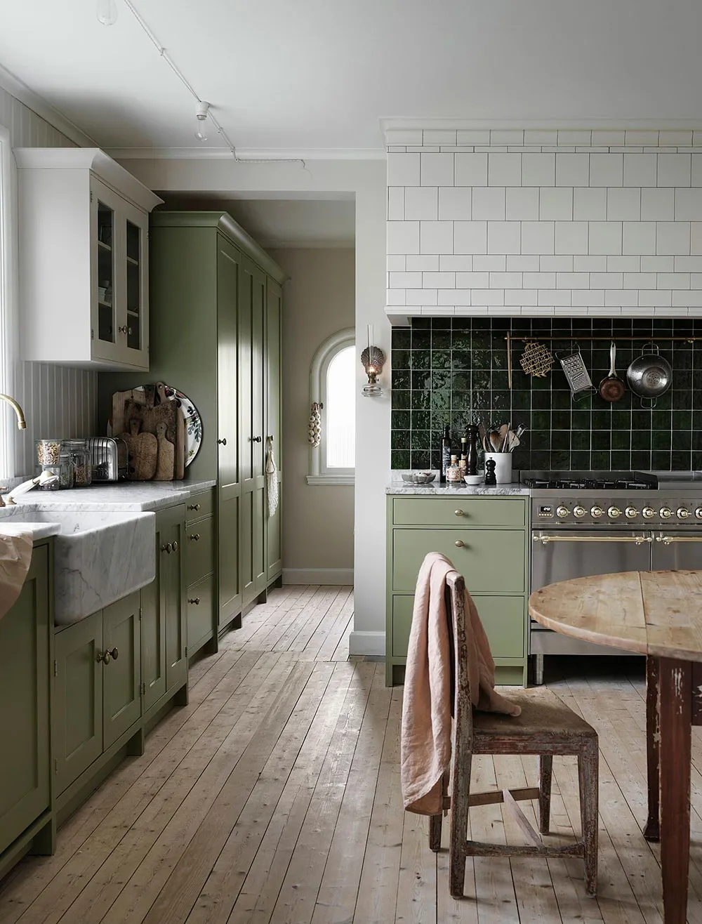 Кухня мечты и активные принты: живой интерьер дачи шведского блогера Johanna Bradford - Gallery image 7