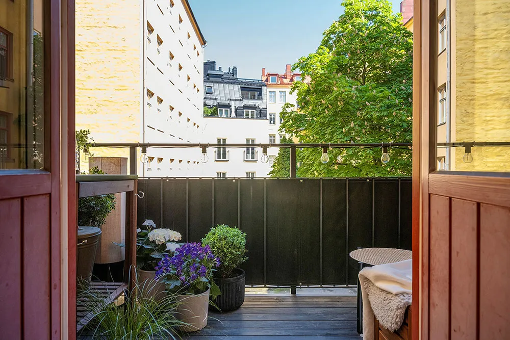 Nowoczesne wykończenie małej dwudziestki w starożytnym domu w Stokholmie (66 m²) - 6