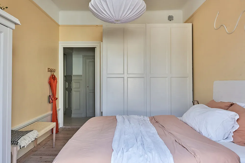 Компактная трехкомнатная квартира в Швеции в монохромных тонах (65 кв. м) - Gallery image 15