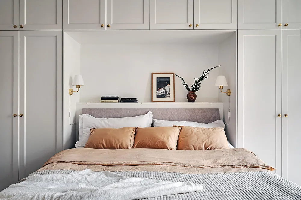 Скандинавская квартира с рыжими акцентами и зелёной обеденной - Gallery image 20