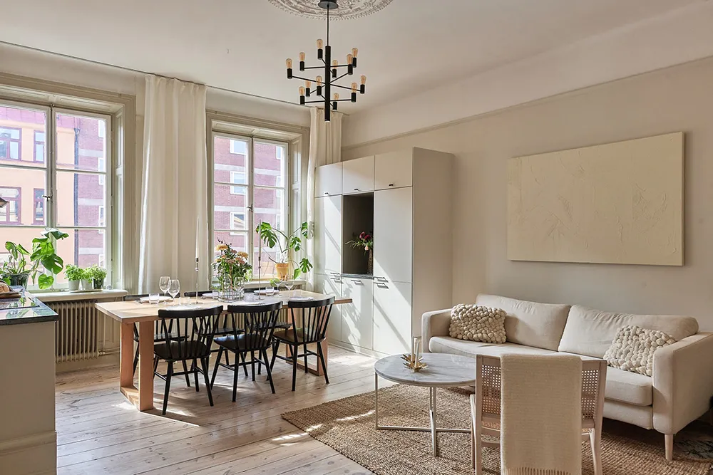 Компактная трехкомнатная квартира в Швеции в монохромных тонах (65 кв. м) - Gallery image 1