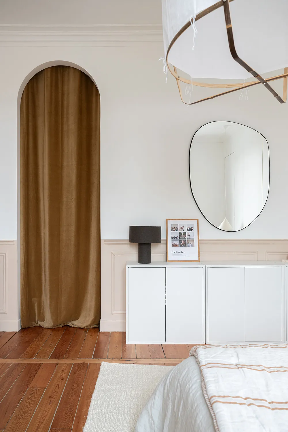 Светлое обновление старинного семейного дома в пригороде Парижа - Gallery image 14