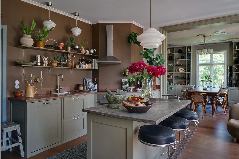 Обильний декор у квартирі в будинку XVIII століття у Гетеборзі - Gallery image 10