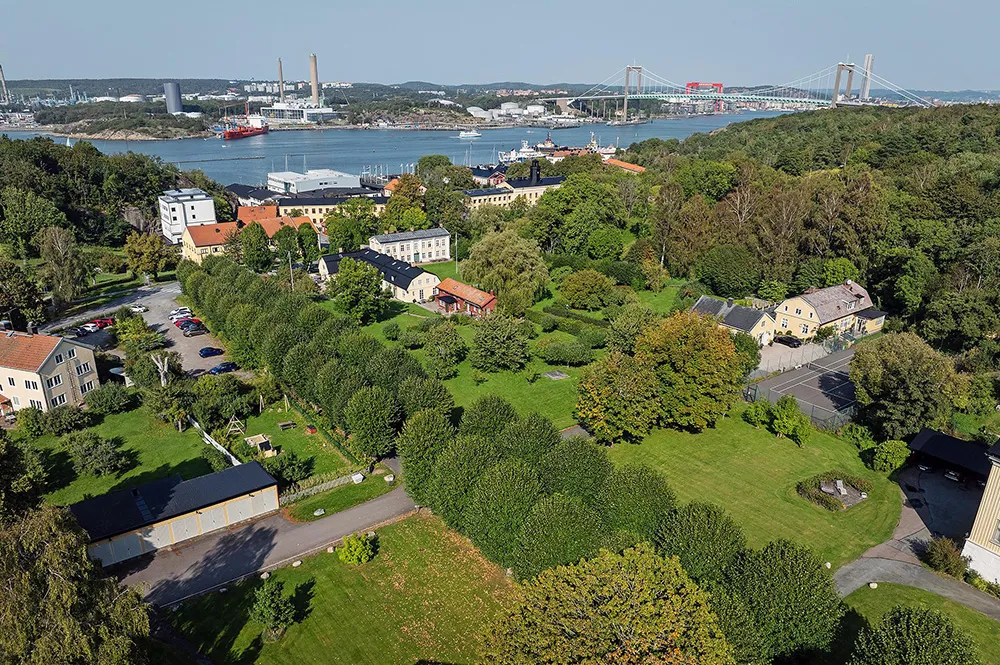 Обильний декор у квартирі в будинку XVIII століття у Гетеборзі - Gallery image 33