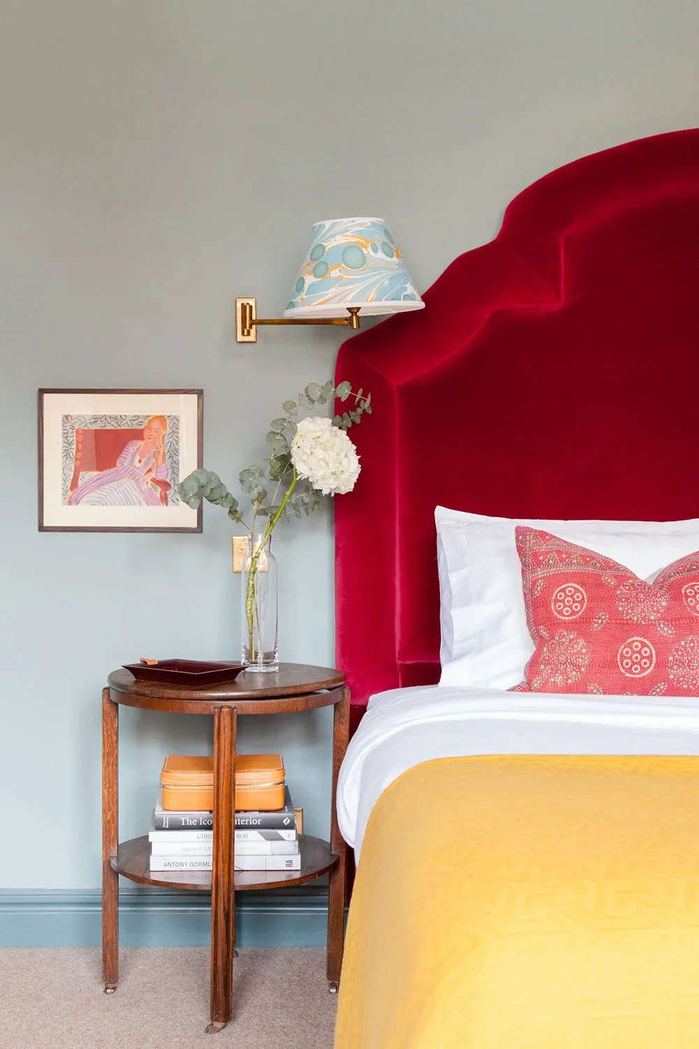 लंदन में सौंदर्यपूर्ण अंग्रेजी क्लासिक, जिसमें हल्के पेस्टल रंगों का उपयोग किया गया है। - Gallery image 16