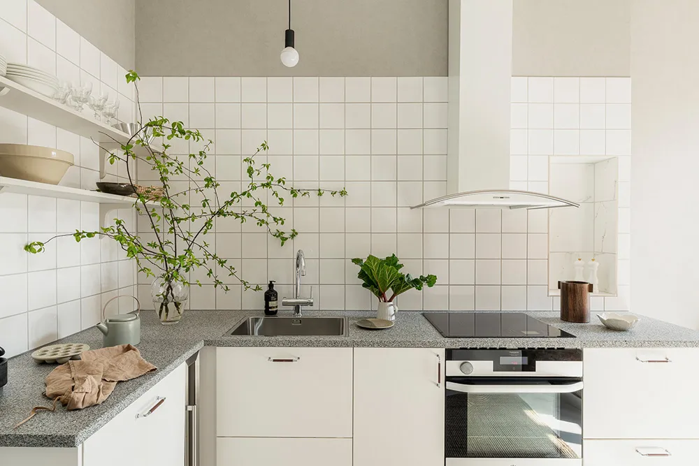 Jasny skandynawski wnętrze z skórzanympfu - Gallery image 14