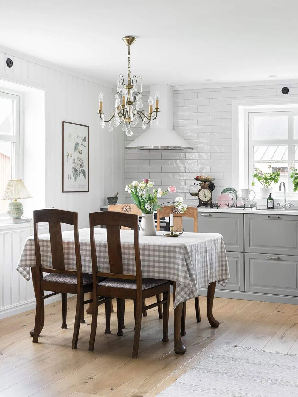 Traditional Swedish Cottage of the 19th Century with Red Facade and Countryside Interior - Gallery image 6