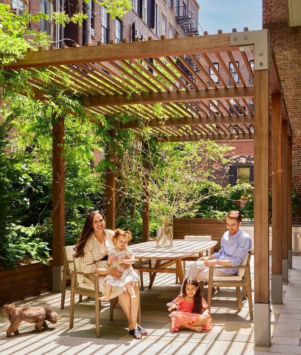 Stylish Design in Cool Tones: Apartments with Terrace in New York - Gallery image 3